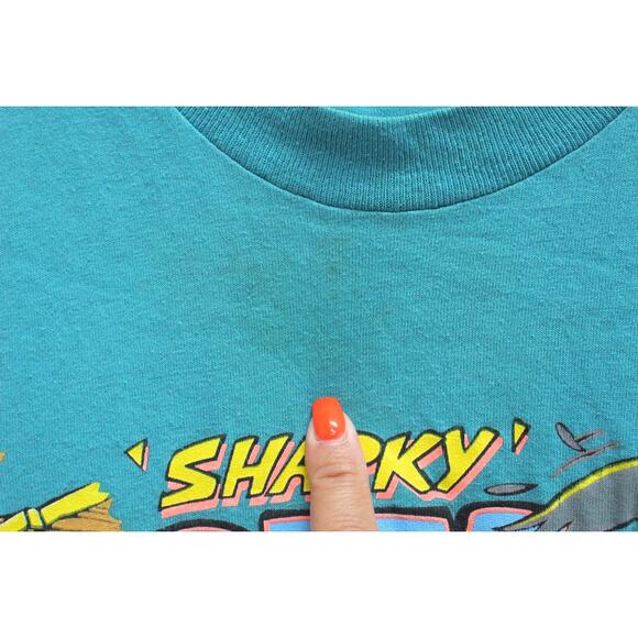 Vintage Sharky Pier Pressure Funny Beach T Shirt Medium - Picture 3 of 9